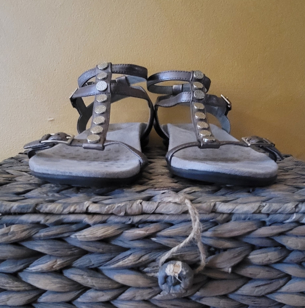 Vionic Hailey Sz 7 Women's Sandals in Metallic Gray - Picture 5 of 8
